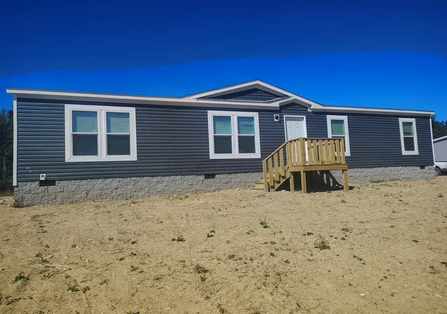 Photo 3 of Manufactured home for sale at 5230 White Springs Ln, Lafayette, TN 37083 | MLS# 3602231 | Listing updated on 2026-09-28