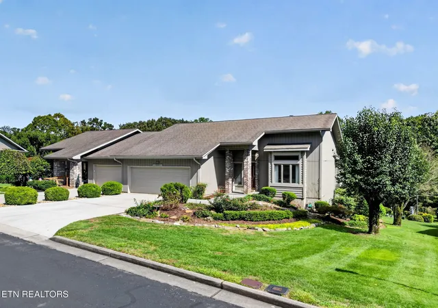 Photo 1 of Single family home for sale at 114 Bokoshe Cir, Loudon, TN 37774 | MLS# 3602177 | Listing updated on 2026-10-02