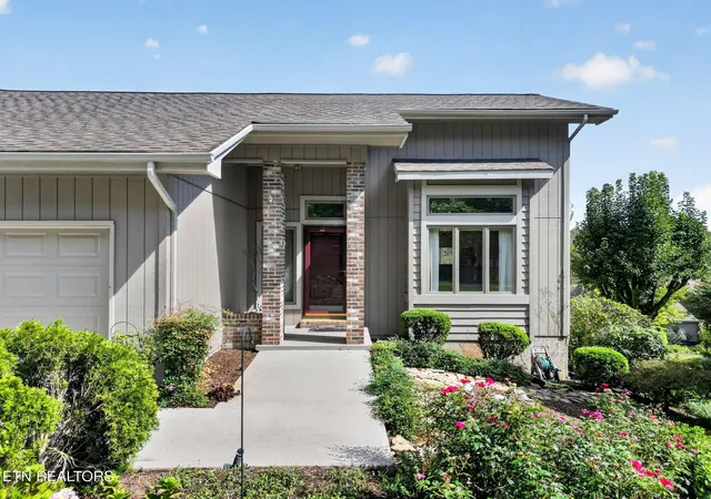 Photo 3 of Single family home for sale at 114 Bokoshe Cir, Loudon, TN 37774 | MLS# 3602177 | Listing updated on 2026-10-02