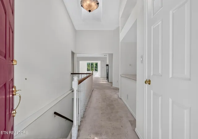 Photo 3 of Single family home for sale at 114 Bokoshe Cir, Loudon, TN 37774 | MLS# 3602177 | Listing updated on 2026-10-02