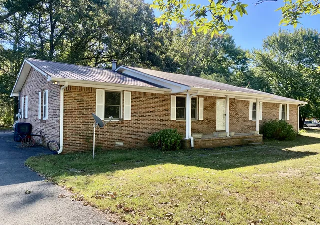 Photo 1 of Single family home for sale at 611 Thacker Rd, Manchester, TN 37355 | MLS# 3602689 | Listing updated on 2026-09-29