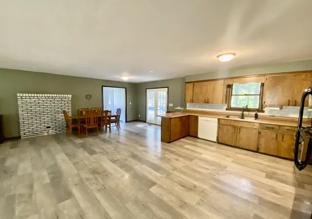 Photo 4 of Single family home for sale at 611 Thacker Rd, Manchester, TN 37355 | MLS# 3602689 | Listing updated on 2026-09-29