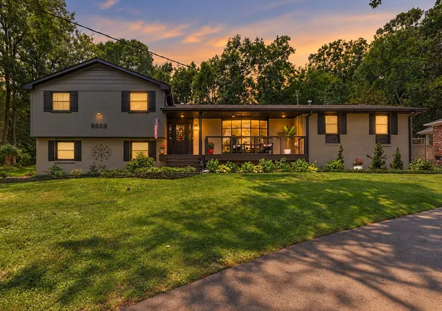 Photo 1 of Single family home for sale at 6609 Currywood Dr, Nashville, TN 37205 | MLS# 3602550 | Listing updated on 2026-10-07