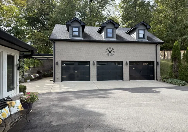 Photo 3 of Single family home for sale at 6609 Currywood Dr, Nashville, TN 37205 | MLS# 3602550 | Listing updated on 2026-10-07