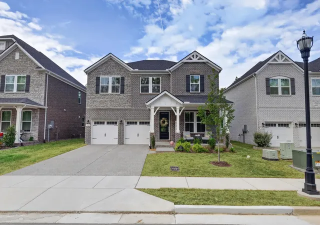 Photo 2 of Single family home for sale at 3660 Pierside Dr, Hermitage, TN 37076 | MLS# 3611914 | Listing updated on 2026-10-05