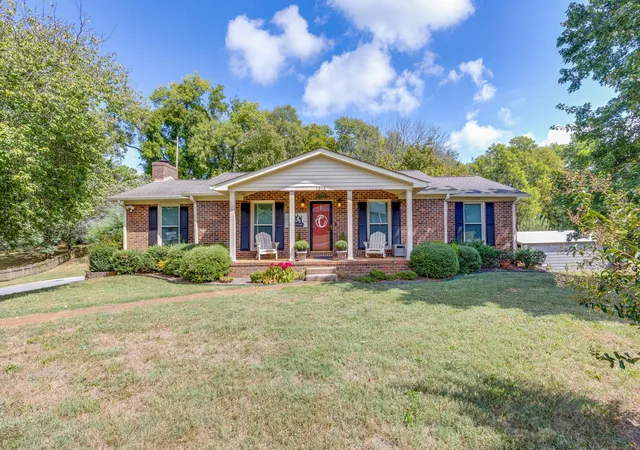 Photo 1 of Single family home for sale at 1315 Jewell Dr, Columbia, TN 38401 | MLS# 3603433 | Listing updated on 2026-10-01