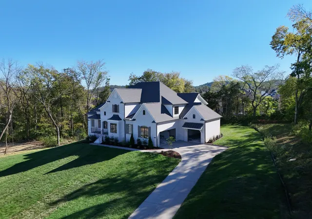 Photo 3 of Single family home for sale at 9906 Amarosa Ct, Brentwood, TN 37027 | MLS# 3603874 | Listing updated on 2026-10-07