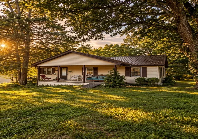 Photo 1 of Single family home for sale at 160 Ivy Ave, Crossville, TN 38555 | MLS# 3603443 | Listing updated on 2026-10-02