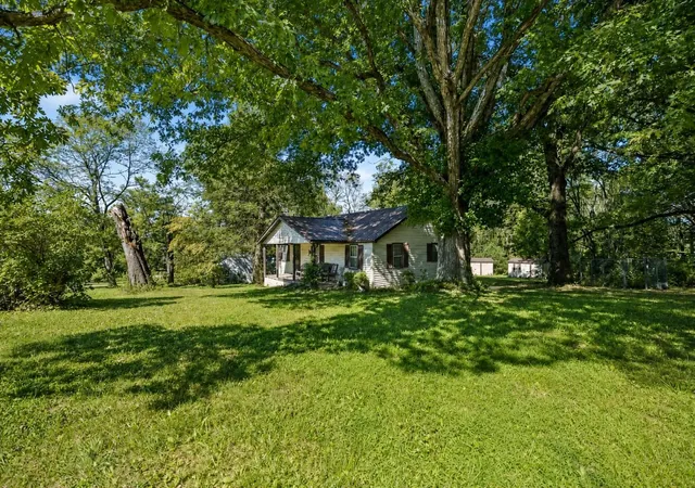 Photo 2 of Single family home for sale at 160 Ivy Ave, Crossville, TN 38555 | MLS# 3603443 | Listing updated on 2026-10-02
