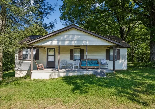 Photo 3 of Single family home for sale at 160 Ivy Ave, Crossville, TN 38555 | MLS# 3603443 | Listing updated on 2026-10-02