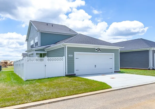 Photo 4 of Single family home for sale at 1825 Flatwaters St, Spring Hill, TN 37174 | MLS# 3611855 | Listing updated on 2026-10-06