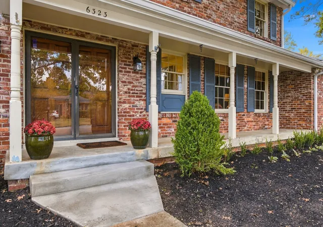 Photo 3 of Single family home for sale at 6323 Percy Dr, Nashville, TN 37205 | MLS# 3602409 | Listing updated on 2026-10-01