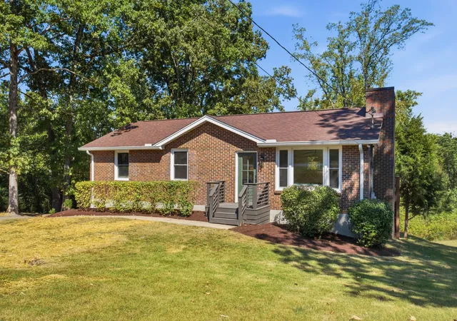 Photo 3 of Single family home for sale at 1112 Copper Still Cir, Kingston Springs, TN 37082 | MLS# 3602362 | Listing updated on 2026-10-01