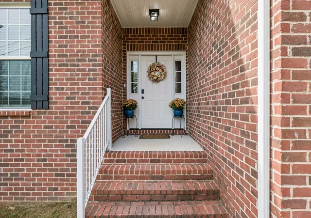 Photo 1 of Single family home for sale at 102 Bradford Way, Woodbury, TN 37190 | MLS# 3610943 | Listing updated on 2026-10-11