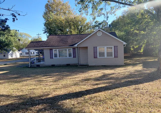 Photo 1 of Single family home for sale at 102 Murfreesboro St, Murfreesboro, TN 37127 | MLS# 3602283 | Listing updated on 2026-10-08