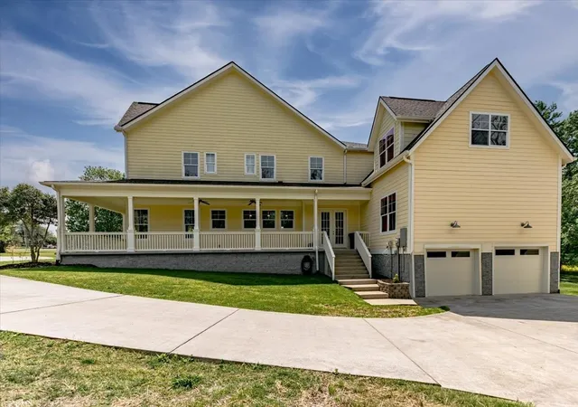 Photo 3 of Single family home for sale at 1515 Wilson Pike, Brentwood, TN 37027 | MLS# 3602928 | Listing updated on 2026-10-02
