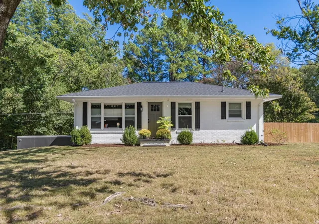 Photo 1 of Single family home for sale at 145 Elizabeth St, Ashland City, TN 37015 | MLS# 3603870 | Listing updated on 2026-10-05