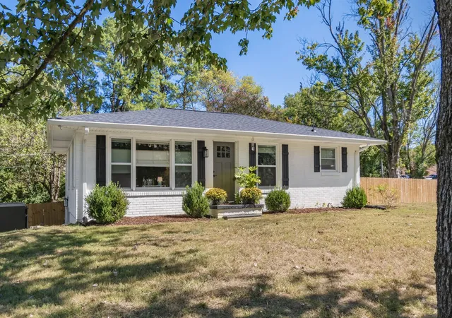 Photo 2 of Single family home for sale at 145 Elizabeth St, Ashland City, TN 37015 | MLS# 3603870 | Listing updated on 2026-10-05