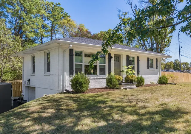 Photo 3 of Single family home for sale at 145 Elizabeth St, Ashland City, TN 37015 | MLS# 3603870 | Listing updated on 2026-10-05