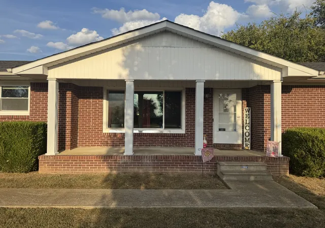 Photo 4 of Single family home for sale at 2908 Midland Rd, Shelbyville, TN 37160 | MLS# 3611095 | Listing updated on 2026-10-08