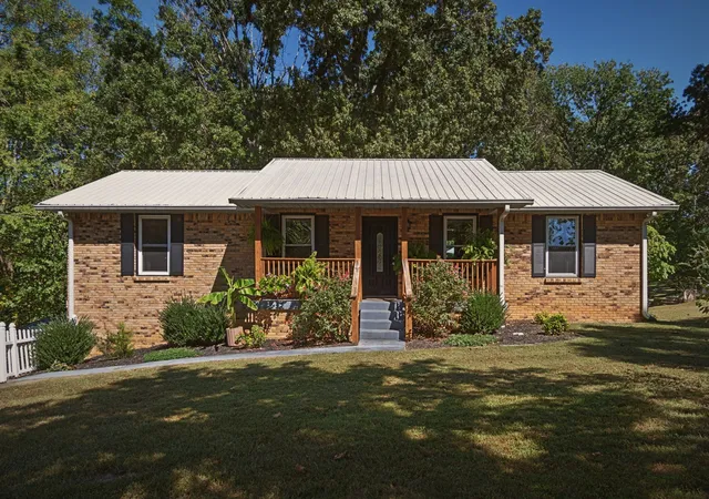 Photo 1 of Single family home for sale at 2684 Old Clarksville Pike, Ashland City, TN 37015 | MLS# 3610274 | Listing updated on 2026-10-06