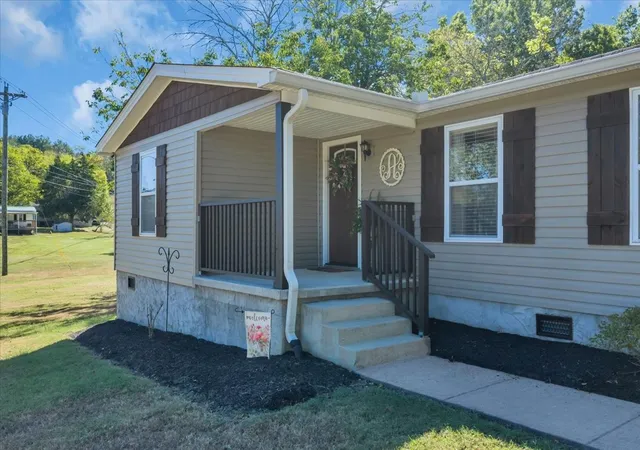 Photo 4 of Single family home for sale at 4164 Trousdale Fry Pike, Lebanon, TN 37087 | MLS# 3602816 | Listing updated on 2026-10-05