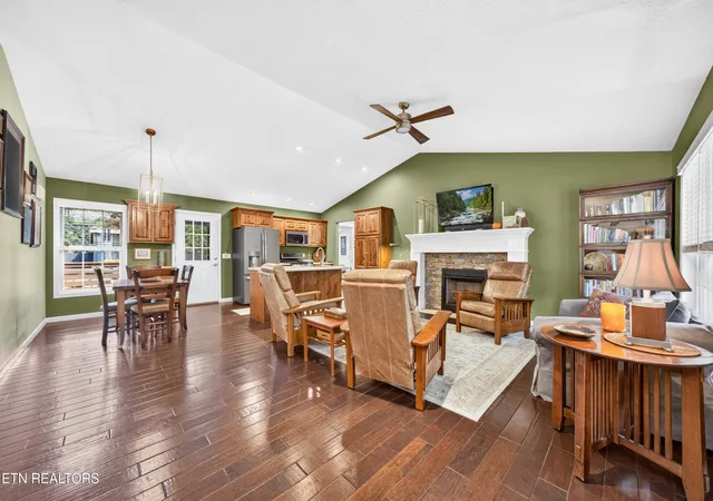 Photo 4 of Sale Pending at 8165 Chief Red Cloud Dr, Crossville, TN 38572 | MLS# 3602273 | Listing updated on 2026-10-01