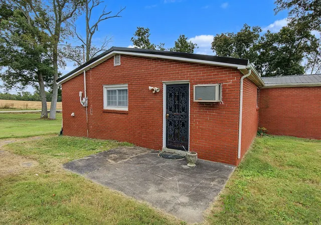 Photo 3 of Single family home for sale at 2585 Gracey Herndon Rd, Gracey, KY 42232 | MLS# 3602286 | Listing updated on 2026-09-29