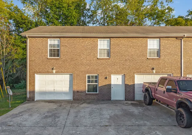 Photo 3 of Multi family home for sale at 535f Lafayette Rd, Clarksville, TN 37042 | MLS# 3621785 | Listing updated on 2026-10-19