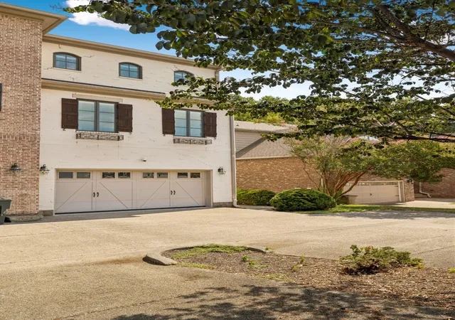 Photo 2 of Single family home for sale at 4100b Oriole Pl, Nashville, TN 37215 | MLS# 3611699 | Listing updated on 2026-10-05