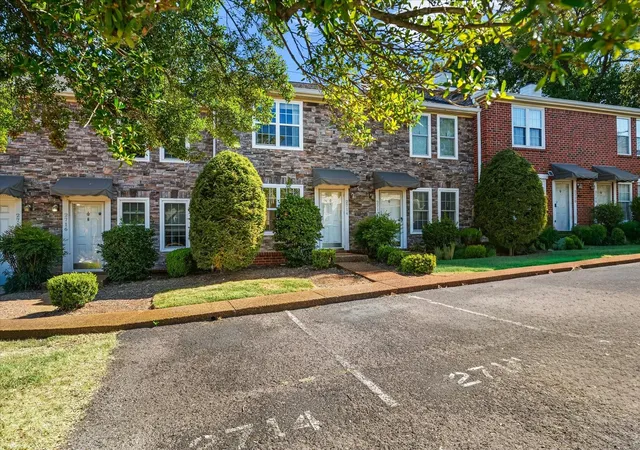 Photo 3 of Condo for sale at 2714 Linmar Ave, Nashville, TN 37215 | MLS# 3603567 | Listing updated on 2026-10-06