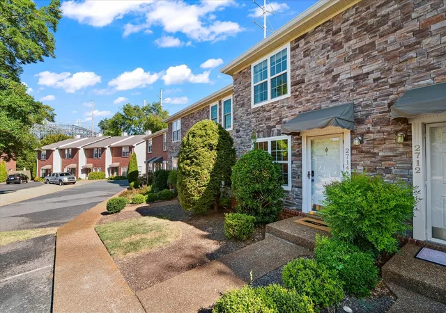 Photo 4 of Condo for sale at 2714 Linmar Ave, Nashville, TN 37215 | MLS# 3603567 | Listing updated on 2026-10-06