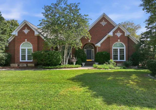 Photo 1 of Single family home for sale at 2914 Saint Johns Dr, Murfreesboro, TN 37129 | MLS# 3612703 | Listing updated on 2026-10-07