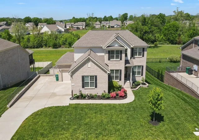 Photo 3 of Single family home for sale at 1108 Brixworth Dr, Spring Hill, TN 37174 | MLS# 3602342 | Listing updated on 2026-10-01