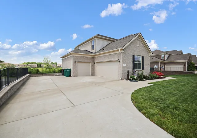 Photo 4 of Single family home for sale at 1108 Brixworth Dr, Spring Hill, TN 37174 | MLS# 3602342 | Listing updated on 2026-10-01