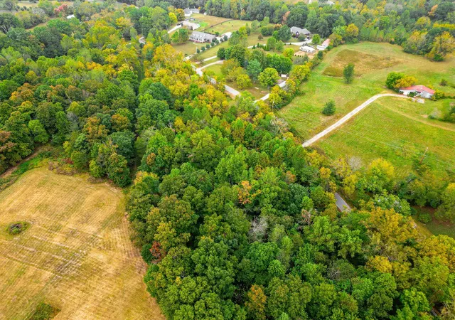 Photo 2 of Single family home for sale at 945 Bowling Branch Rd, Cottontown, TN 37048 | MLS# 3602344 | Listing updated on 2026-10-06