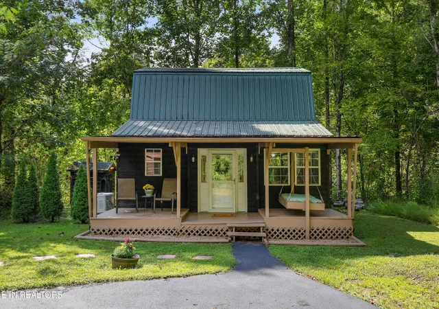 Photo 1 of Single family home for sale at 1105 Silver Poplar Ln, Sevierville, TN 37876 | MLS# 3602345 | Listing updated on 2026-09-28