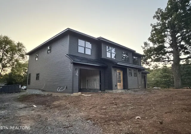 Photo 4 of Multi family home for sale at 53615259 Inskip Rd, Knoxville, TN 37912 | MLS# 3627382 | Listing updated on 2026-10-28