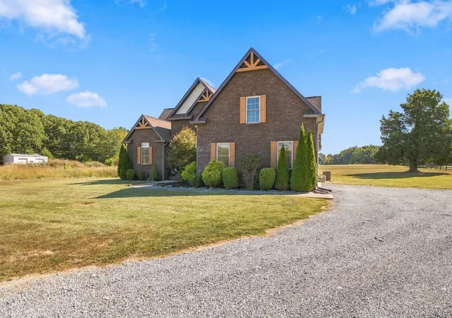 Photo 3 of Single family home for sale at 3653 Pleasant Grv Rd, White House, TN 37188 | MLS# 3610213 | Listing updated on 2026-10-06
