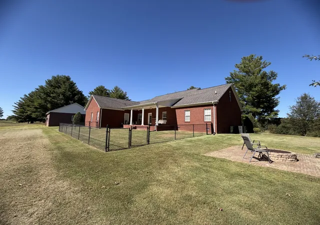 Photo 3 of Single family home for sale at 266 Kelsey Dr, Lawrenceburg, TN 38464 | MLS# 3602358 | Listing updated on 2026-10-03