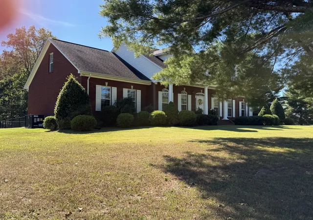 Photo 3 of Single family home for sale at 266 Kelsey Dr, Lawrenceburg, TN 38464 | MLS# 3602358 | Listing updated on 2026-10-03