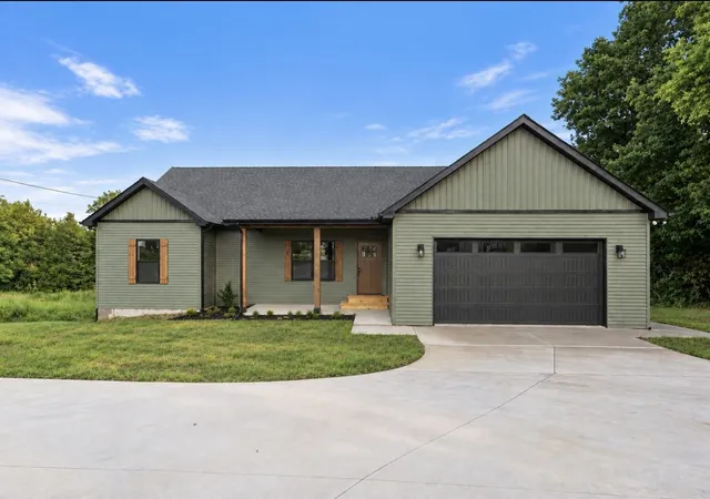 Photo 1 of Single family home for sale at 1496 Jones Crk Rd, Dickson, TN 37055 | MLS# 3611339 | Listing updated on 2026-10-04