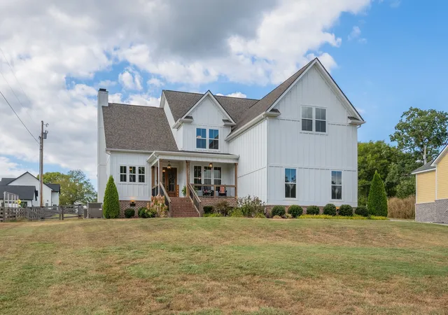 Photo 2 of Single family home for sale at 1209 Cliff Amos Rd, Spring Hill, TN 37174 | MLS# 3603173 | Listing updated on 2026-10-20