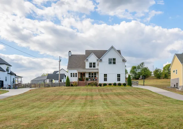 Photo 3 of Single family home for sale at 1209 Cliff Amos Rd, Spring Hill, TN 37174 | MLS# 3603173 | Listing updated on 2026-10-20