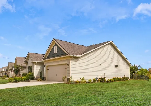 Photo 3 of Single family home for sale at 1335 Madison Ln, Spring Hill, TN 37174 | MLS# 3602387 | Listing updated on 2026-10-07