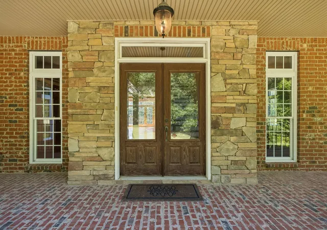 Photo 3 of Mansion for sale at 1032 Dogwood Ln, Burns, TN 37029 | MLS# 3602515 | Listing updated on 2026-10-06