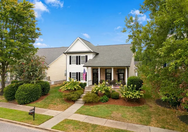 Photo 2 of Single family home for sale at 1216 Olympia Pl, Franklin, TN 37067 | MLS# 3602386 | Listing updated on 2026-10-09