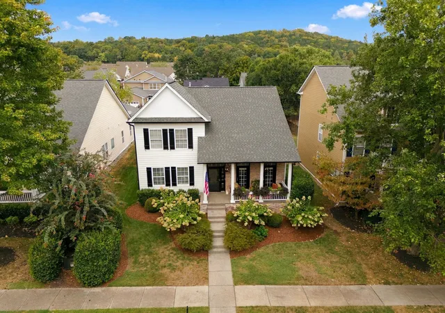 Photo 3 of Single family home for sale at 1216 Olympia Pl, Franklin, TN 37067 | MLS# 3602386 | Listing updated on 2026-10-09