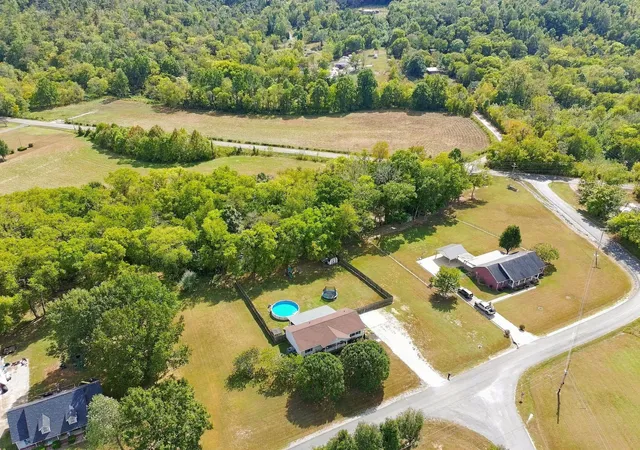 Photo 3 of Single family home for sale at 106 Fieldstone Dr, Pulaski, TN 38478 | MLS# 3610438 | Listing updated on 2026-10-09