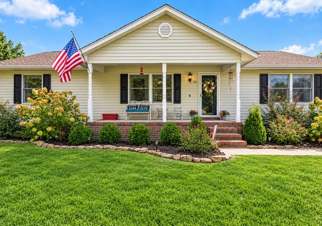 Photo 3 of Single family home for sale at 106 Fieldstone Dr, Pulaski, TN 38478 | MLS# 3610438 | Listing updated on 2026-10-09